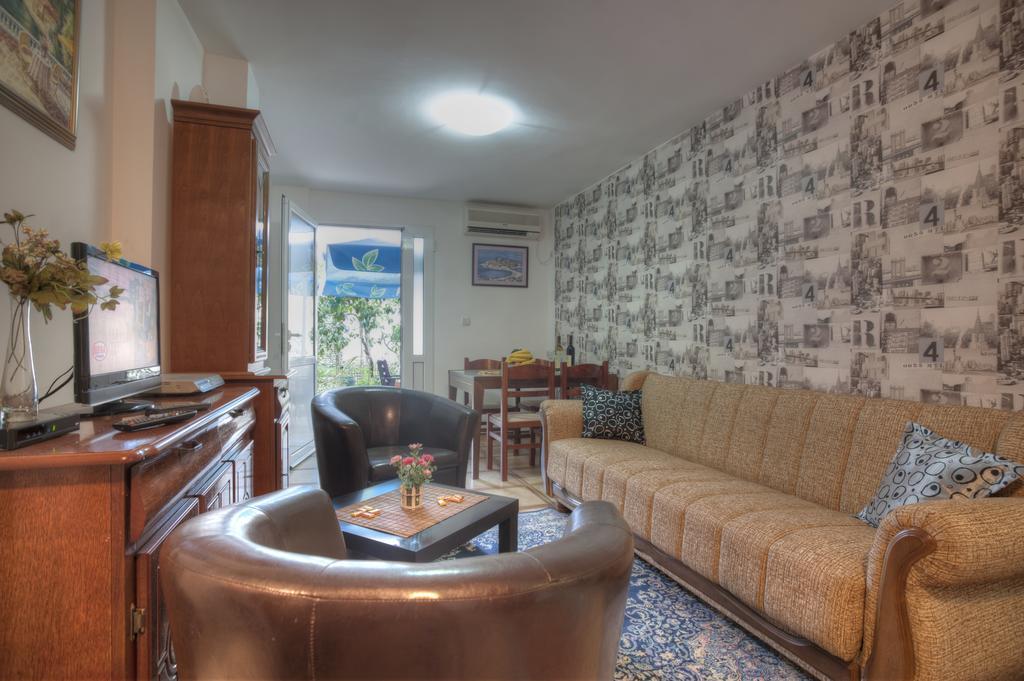Apartment Apartman Dado