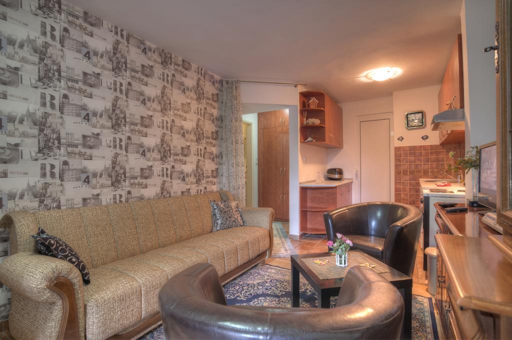 Apartment Apartman Dado