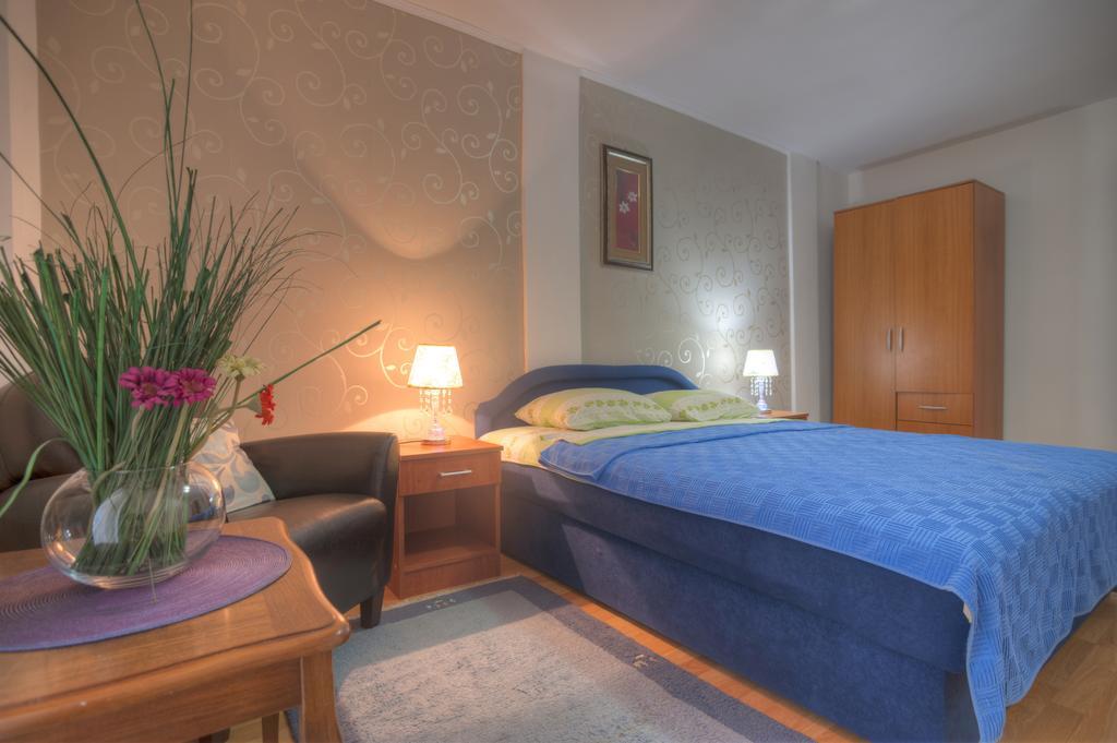 Apartment Apartman Dado *